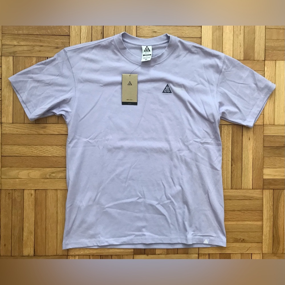 Size Medium Mens Nike ACG Photographer Loose Dri-FIT T-Shirt Purple HJ0800-515